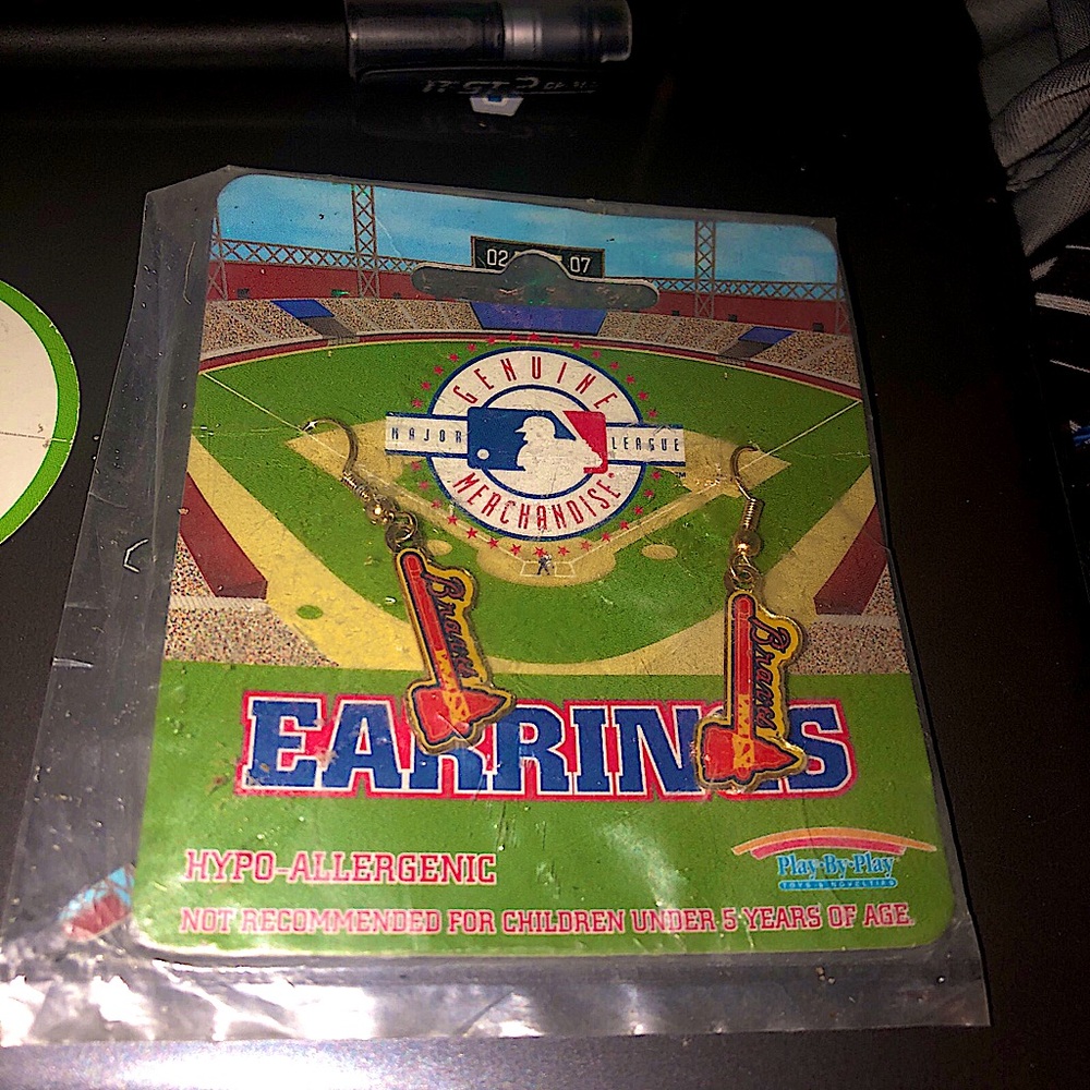 *VINTAGE 1998* Atlanta Braves Collectible MLB Genuine Merchandise Earrings- NWT